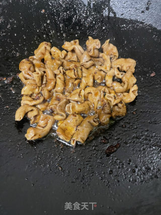 肥肠血旺的做法步骤：4