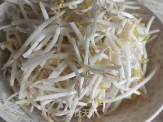 青椒肉丝炒豆芽的做法步骤：3
