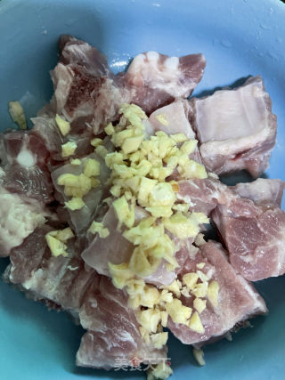 蒜蓉排骨蒸腐竹的做法步骤：6