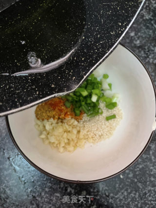 凉拌皮蛋的做法步骤：4