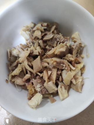 鸡肉百合菜丝汤的做法步骤：1
