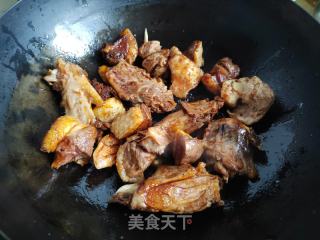 芋头焖鸭的做法步骤：4