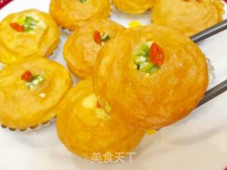 解锁油面筋的新奇吃法，一口爆浆的油面筋灌鸡蛋的做法