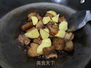 土豆红烧肉的做法步骤：9