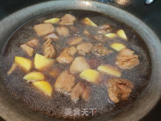 土豆红烧肉的做法步骤：10