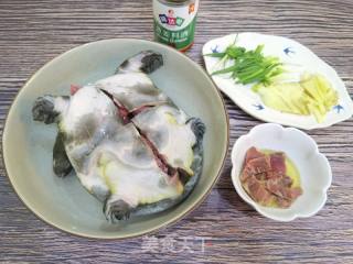 年夜饭硬菜清蒸甲鱼，掌握好这1步，肉质鲜嫩无腥味的做法步骤：3