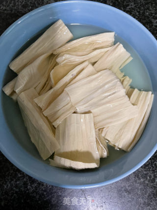 腐竹蒸牛肉的做法步骤：2