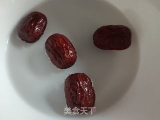胡萝卜山药玉米排骨汤的做法步骤：5