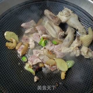 白菜粉条炖鸡的做法步骤：7