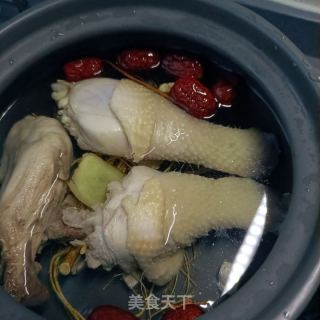 五指毛桃茯苓鸡汤的做法步骤：6