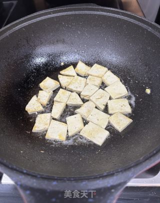 豆腐西红柿炒菠菜的做法步骤：4