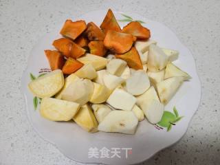 蔓菁红萝卜小米粥的做法步骤：1