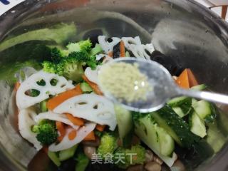 凉拌素什锦的做法步骤：9