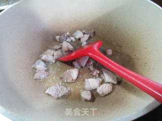 大蒜肉片炒豆腐的做法步骤：4
