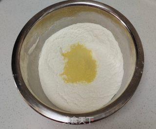 年夜宴多彩蒸饺的做法步骤：2
