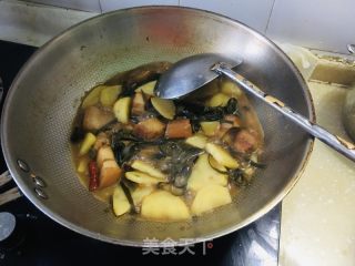红烧肉土豆炖粉条的做法步骤：5