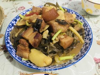 红烧肉土豆炖粉条的做法步骤：8