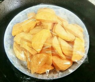 红薯饼的做法步骤：2