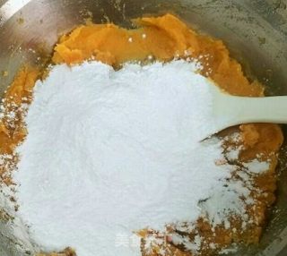 红薯饼的做法步骤：5