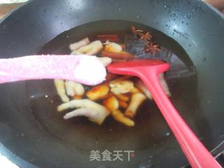 油豆腐烧鸡爪的做法步骤：6