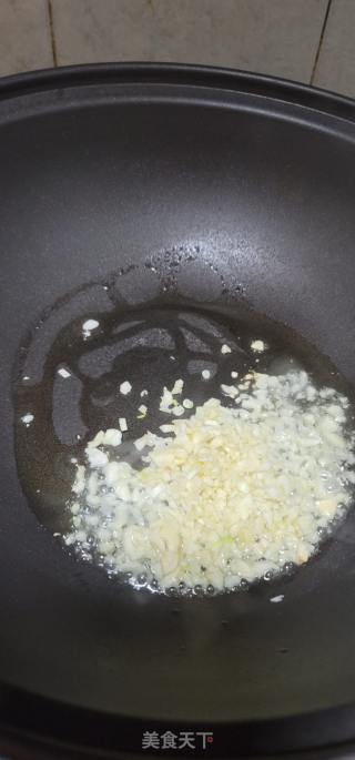 蒜蓉炒芥兰的做法步骤：4