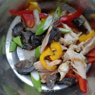 彩椒鸡腿拌海参的做法步骤：6