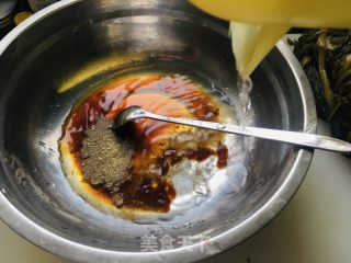 酸汤扣碗鸭肉的做法步骤：4