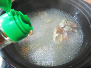 花螺猪蹄煲的做法步骤：9
