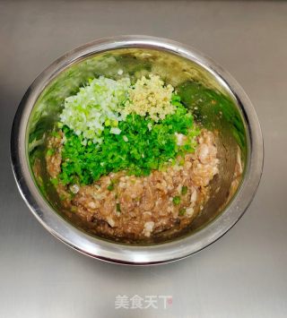 年夜饭——彩虹蒸饺的做法步骤：2