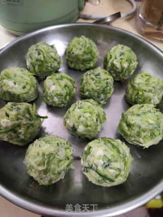蒸青萝卜肉丸的做法步骤：6