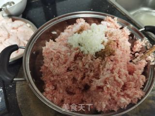 肉圆子（半成品）的做法步骤：1