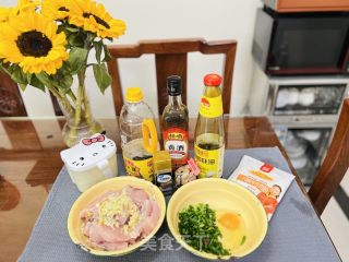 炸鱼块是用面粉还是淀粉炸才会又香又脆呢？的做法步骤：1
