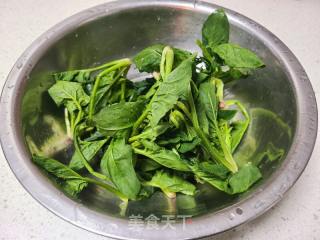 菠菜蛋花汤的做法步骤：1