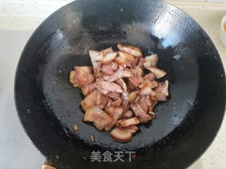 辣椒炒猪头肉的做法步骤：5