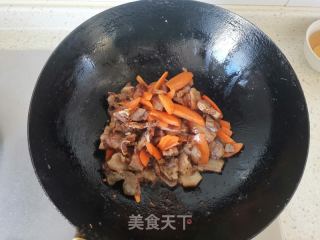 辣椒炒猪头肉的做法步骤：6
