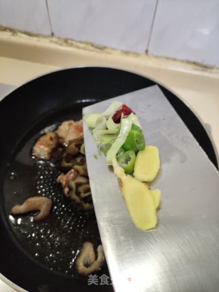 海参炒大葱的做法步骤：7