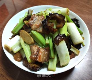 海参炒大葱的做法步骤：9