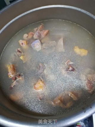 大盘鸡的做法步骤：2