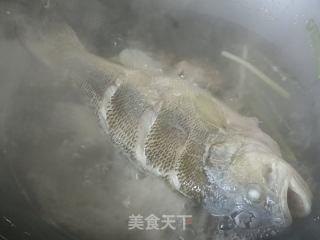 糖醋鲈鱼的做法步骤：5
