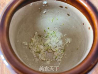 凉拌蒜泥水晶皮冻的做法步骤：6