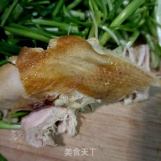 韭菜炒鸡胸肉的做法步骤：2