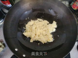 洋葱炒鸡蛋的做法步骤：3