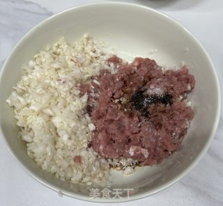 白菜肉馅饺子的做法步骤：6