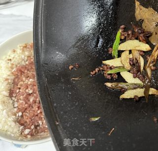 白菜肉馅饺子的做法步骤：9