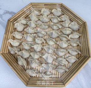 白菜肉馅饺子的做法步骤：15