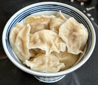 白菜肉馅饺子的做法步骤：17