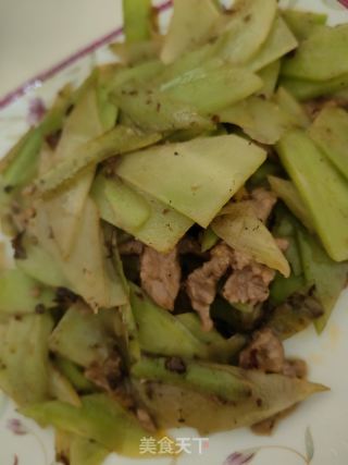 肉片炒莴笋的做法步骤：7