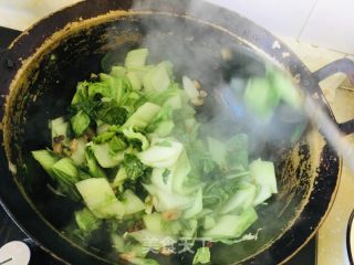 羊油滋啦炒小白菜的做法步骤：5