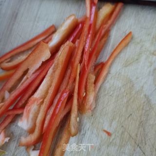 油菜炒鸡胸肉的做法步骤：3