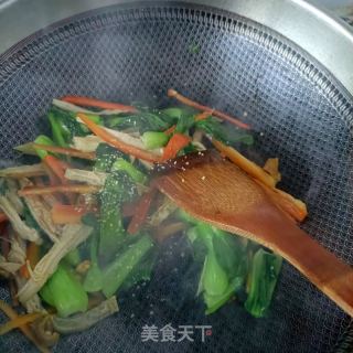 油菜炒鸡胸肉的做法步骤：8